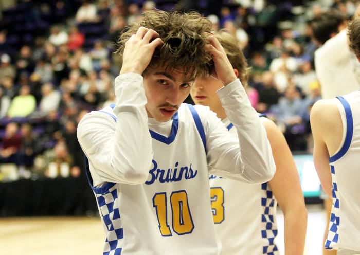 a Tualatin Barlow 6A Oregon boys basketball quarterfinal 2024 Dan Brood 3